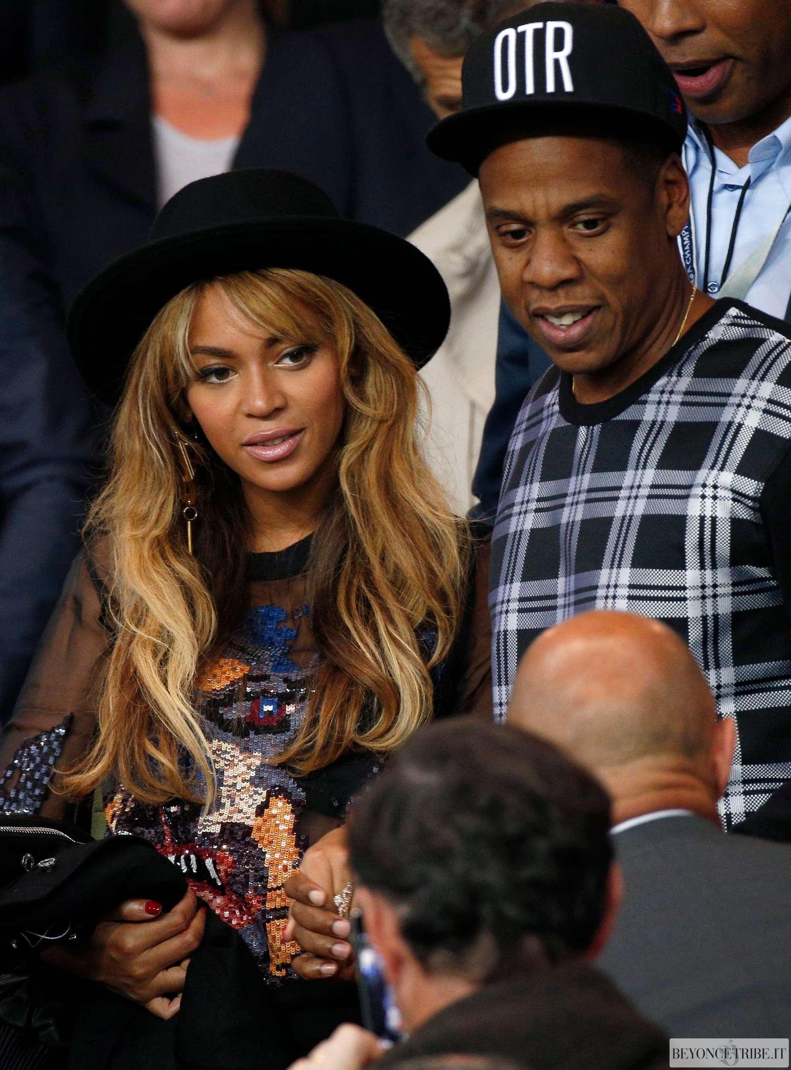 3Beyonc%C3%A9-Jay-Z-Beyonc%C3%A9-Jay-Z-attend-the-UEFA-Champions-League-football-match-between-Paris-Saint-Germain-and-Barcelona-in-Paris-30-Sep-2014.jpeg