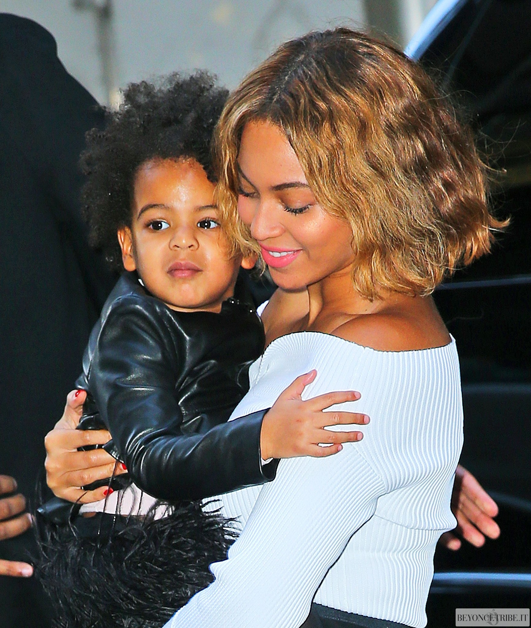 8Beyonc%C3%A9-and-Blue-Ivy-Carter-spotted-in-Midtown-New-York-4-November-2014.jpg