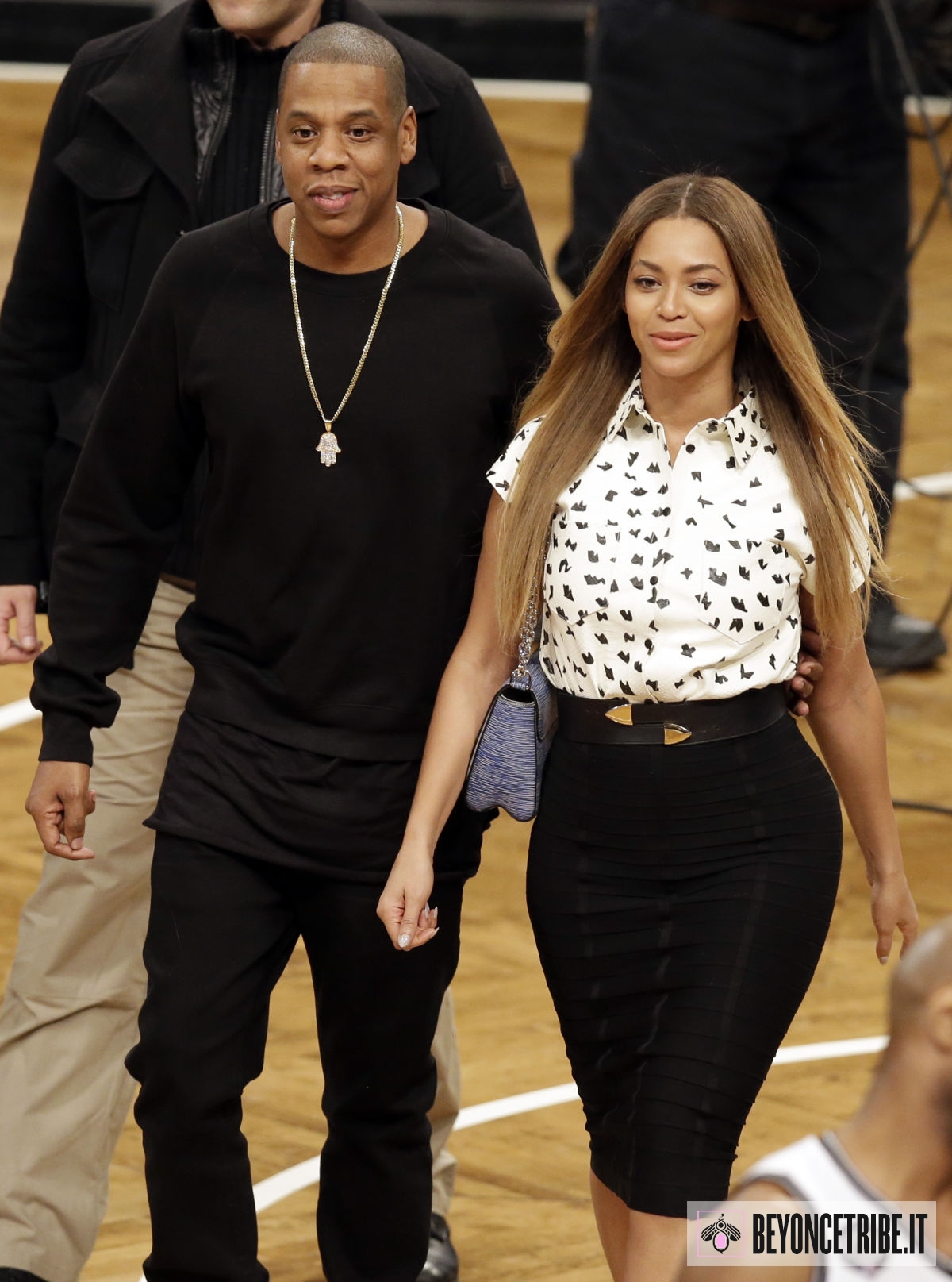 1Beyonc%C3%A9-and-Jay-Z-meet-Prince-William-and-Kate-Middleton-at-the-Brooklyn-Nets-vs-Cleveland-Cavaliers-game-NYC-8-DEC-2014.jpg