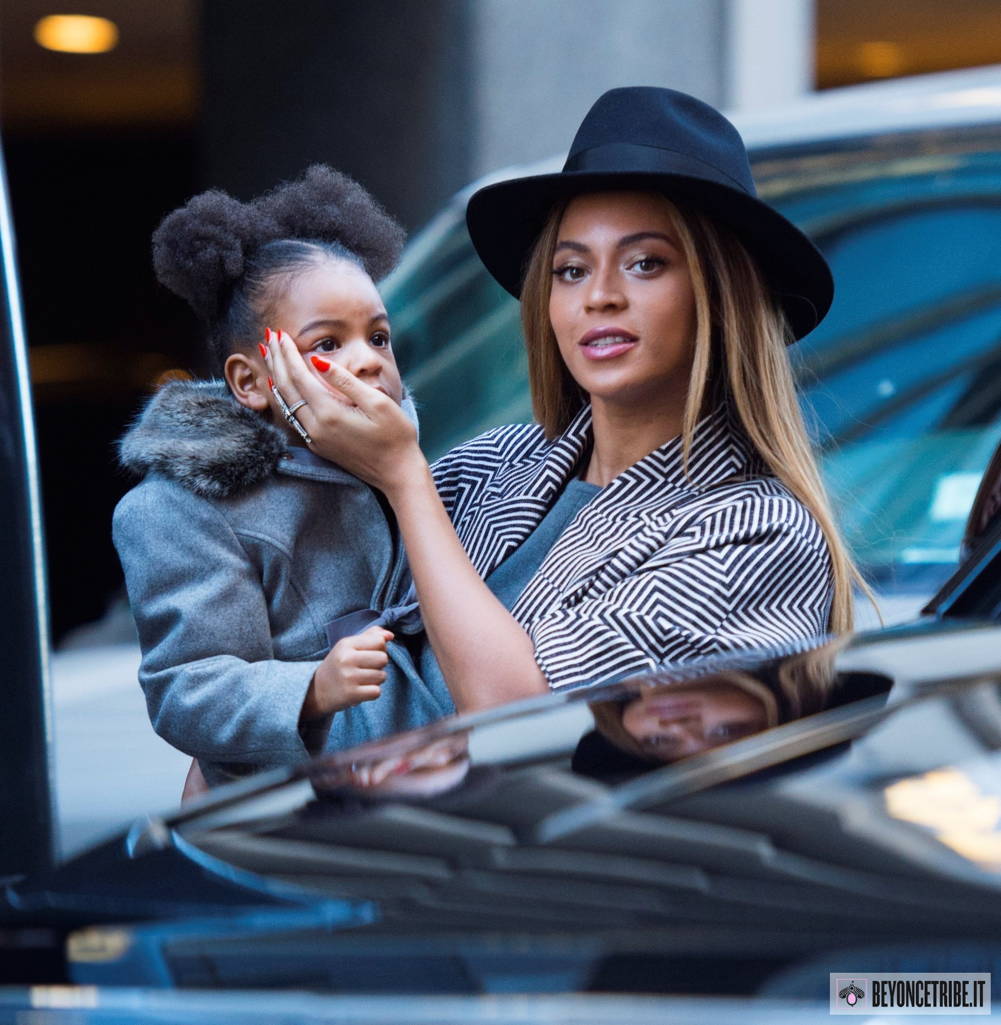 1Beyonc%C3%A9Blue-Ivy-and-Jay-Z-attends-Annie-movie-premiere-in-New-York-7-dec-2014.jpg