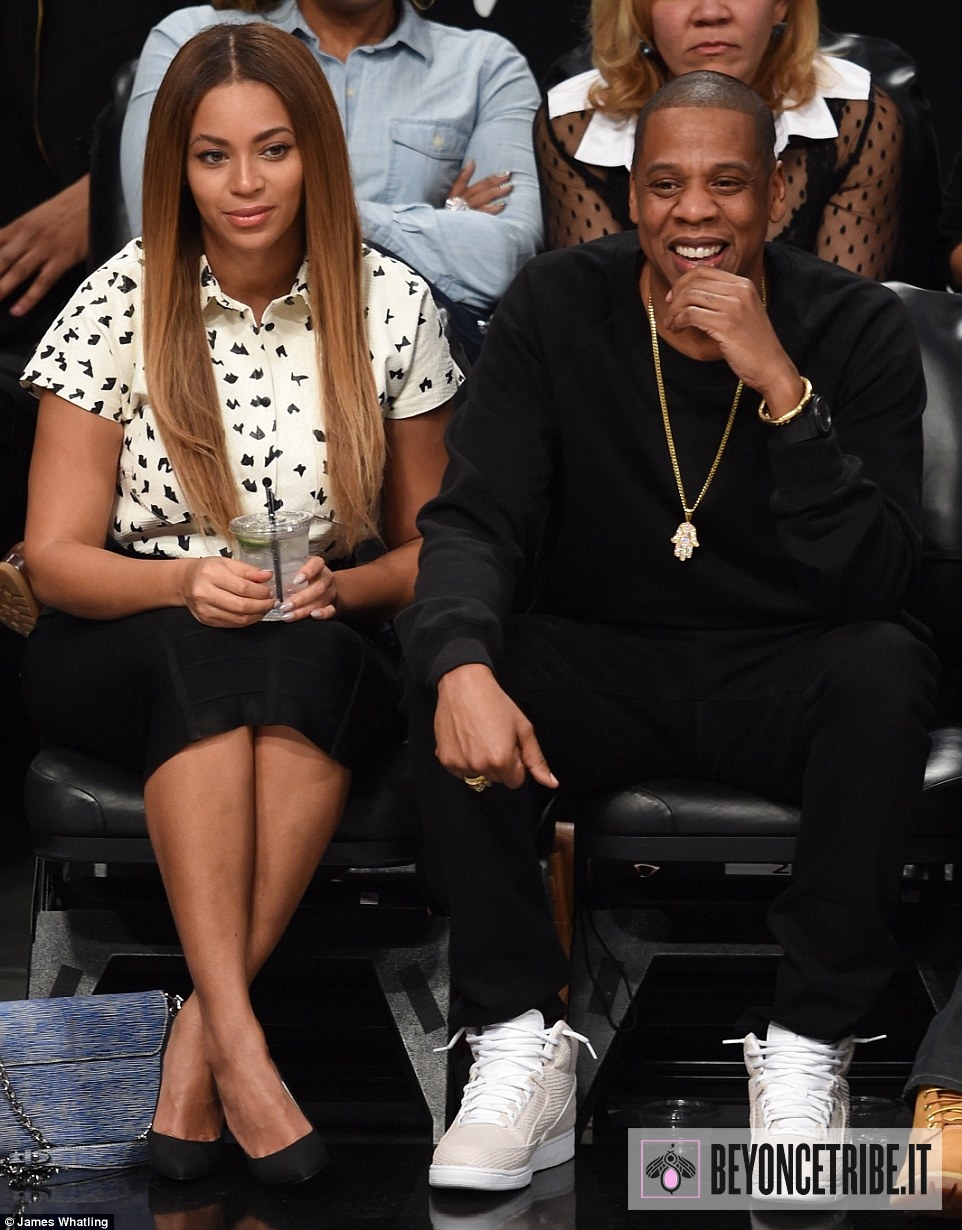 3Beyonc%C3%A9-and-Jay-Z-meet-Prince-William-and-Kate-Middleton-at-the-Brooklyn-Nets-vs-Cleveland-Cavaliers-game-NYC-8-DEC-2014.jpg