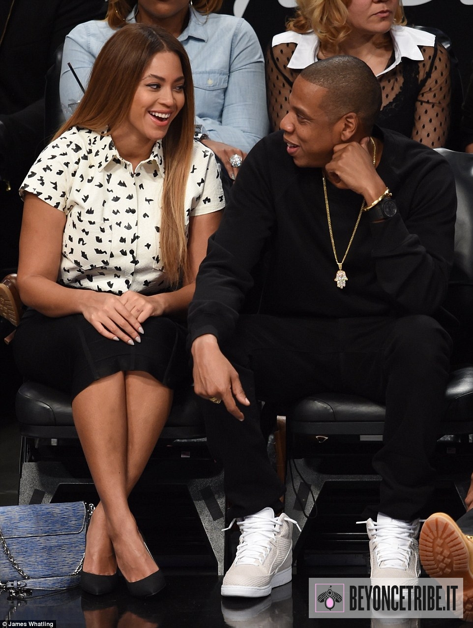 4Beyonc%C3%A9-and-Jay-Z-meet-Prince-William-and-Kate-Middleton-at-the-Brooklyn-Nets-vs-Cleveland-Cavaliers-game-NYC-8-DEC-2014.jpg