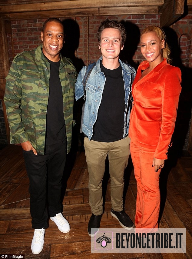 20Beyonc%C3%A9-and-Jay-Z-at-the-musical-Hamilton-on-Broadway-NYC-21-OCT-2015.jpg